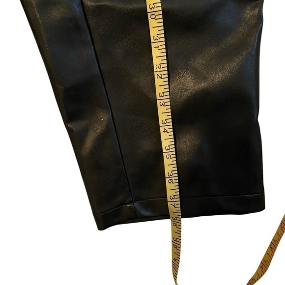 Wilfred Free Aritzia vegan leather cargo pants - Picture 9 of 13